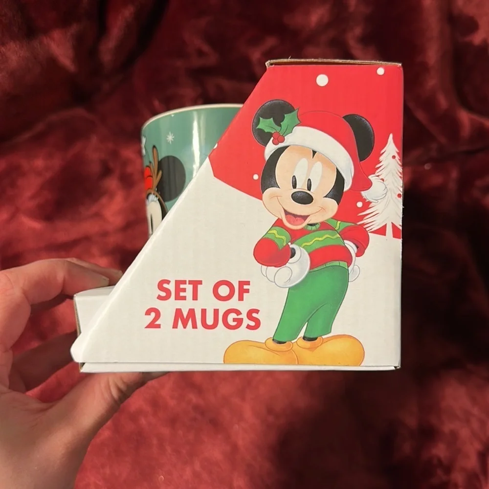 NWT Disney Mickey and Minnie Set Christmas Mugs